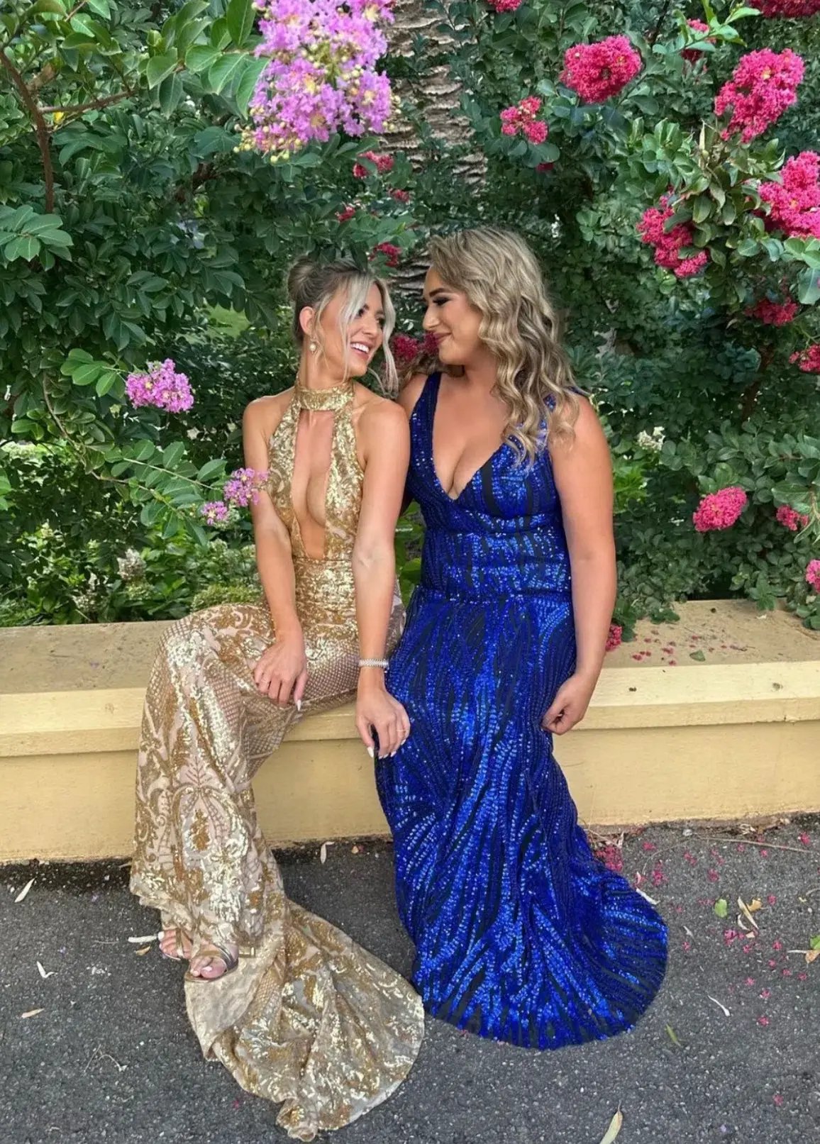 Alamour Nicola Gown Gold Sequin Size 8 photo 3