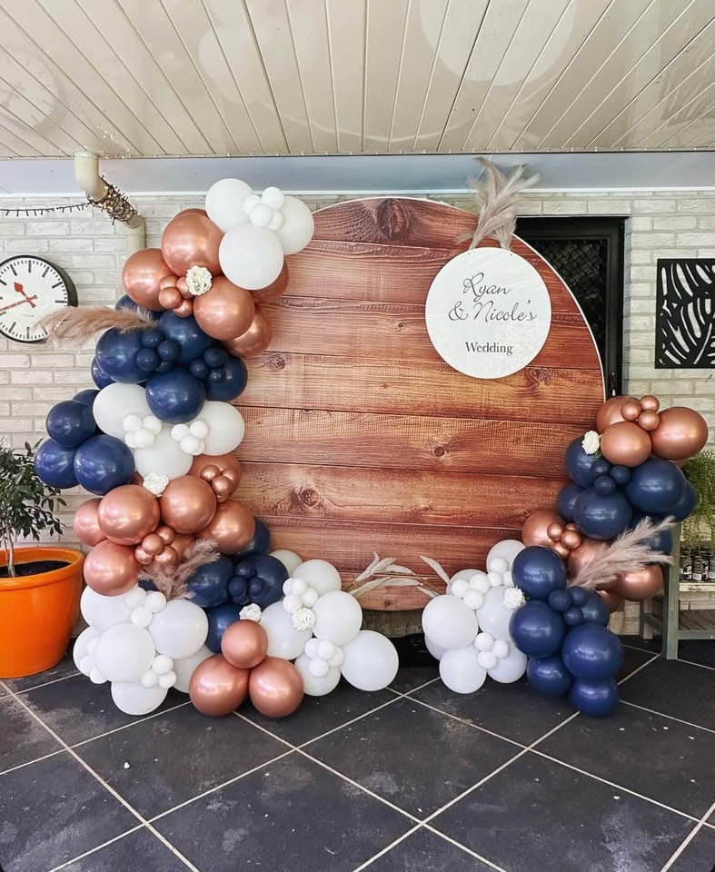 Balloon garland and backdrop hire photo 10
