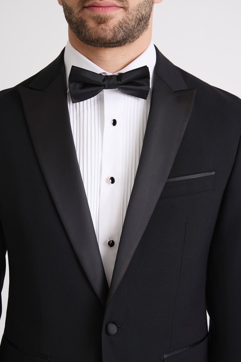 Black Tuxedo Peak Lapel Suitor Package photo 3