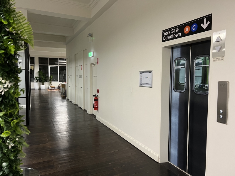 Your own creative space/office - fully furnished photo 3