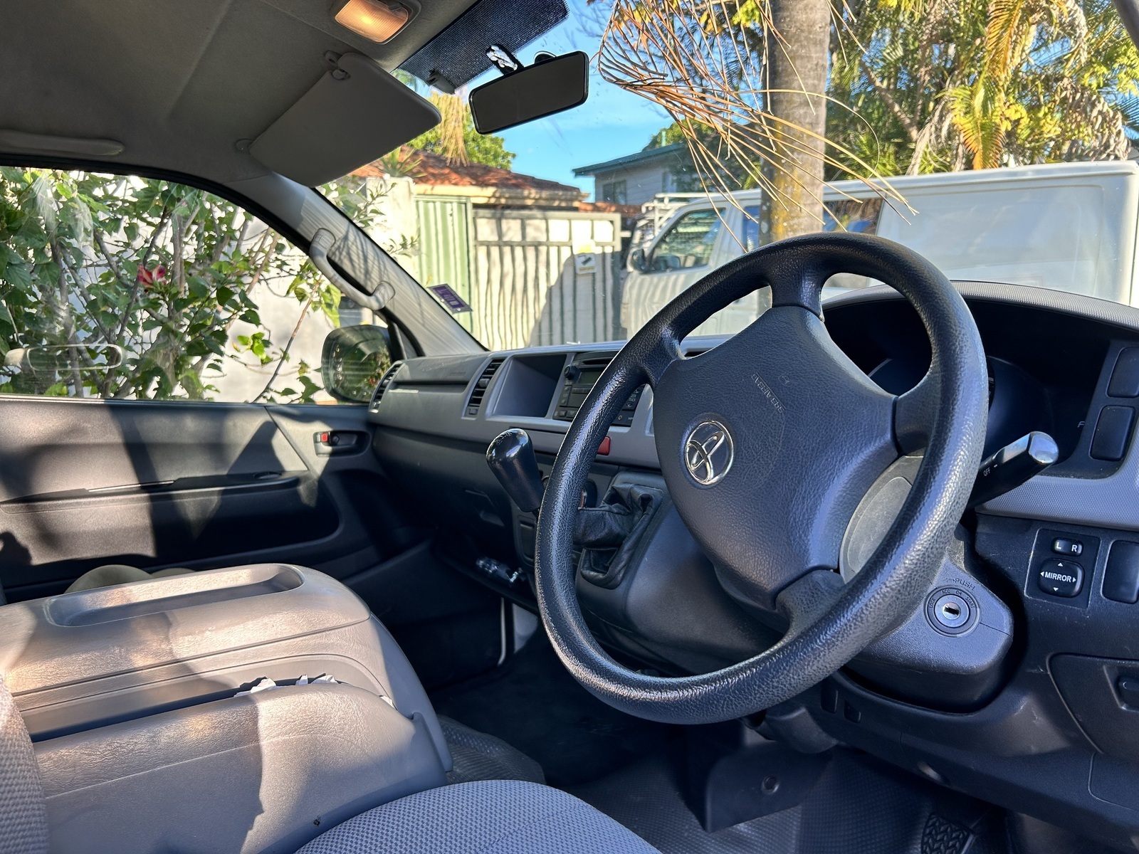 Gold Coast minivan hire photo 4