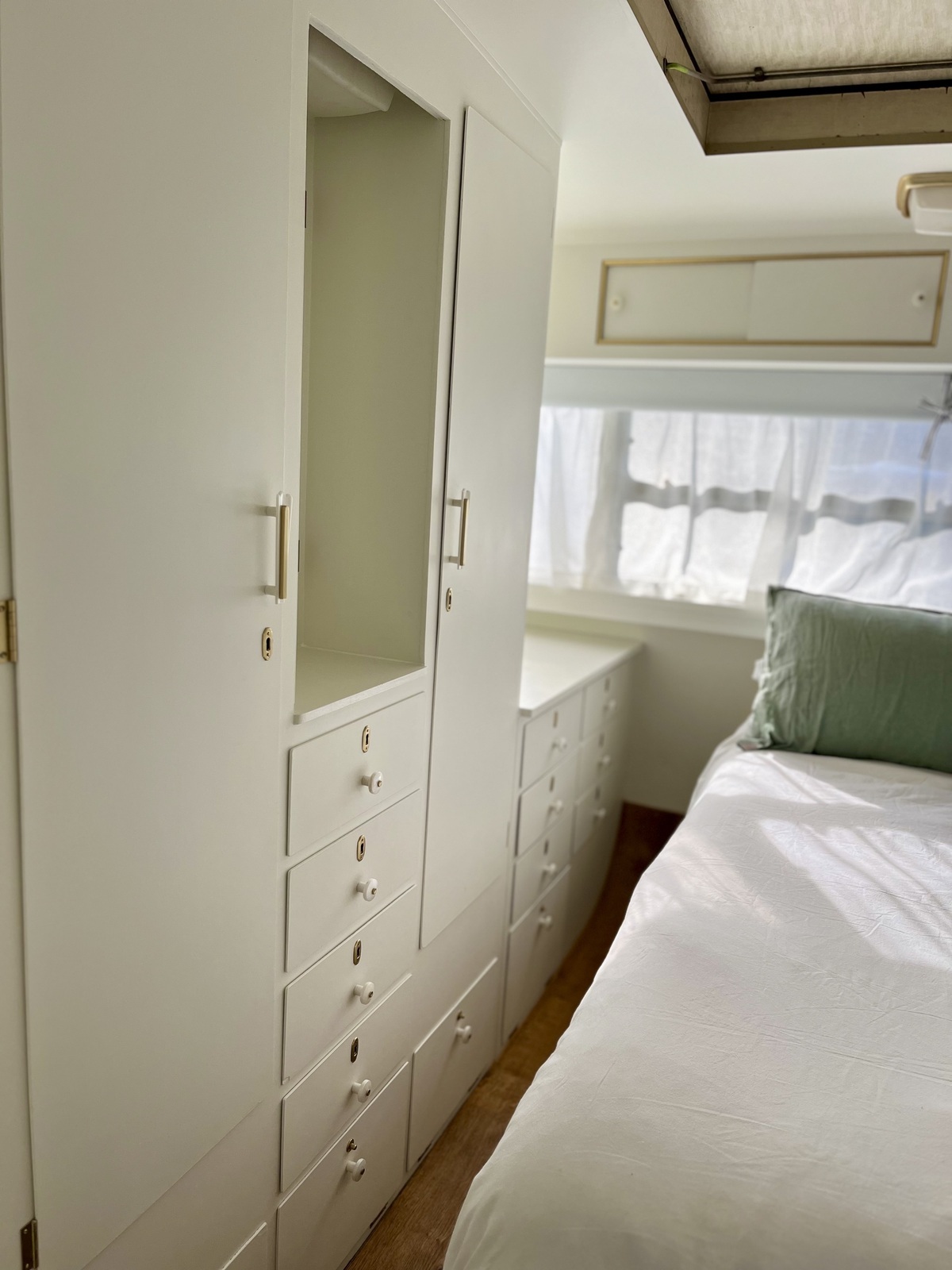 Lucille - full size single bed bunks photo 3
