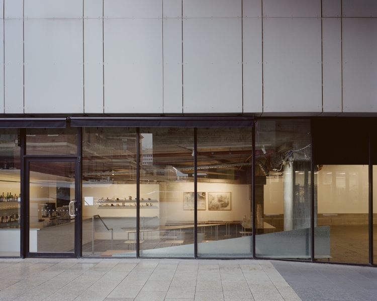 No Vacancy Gallery photo 8