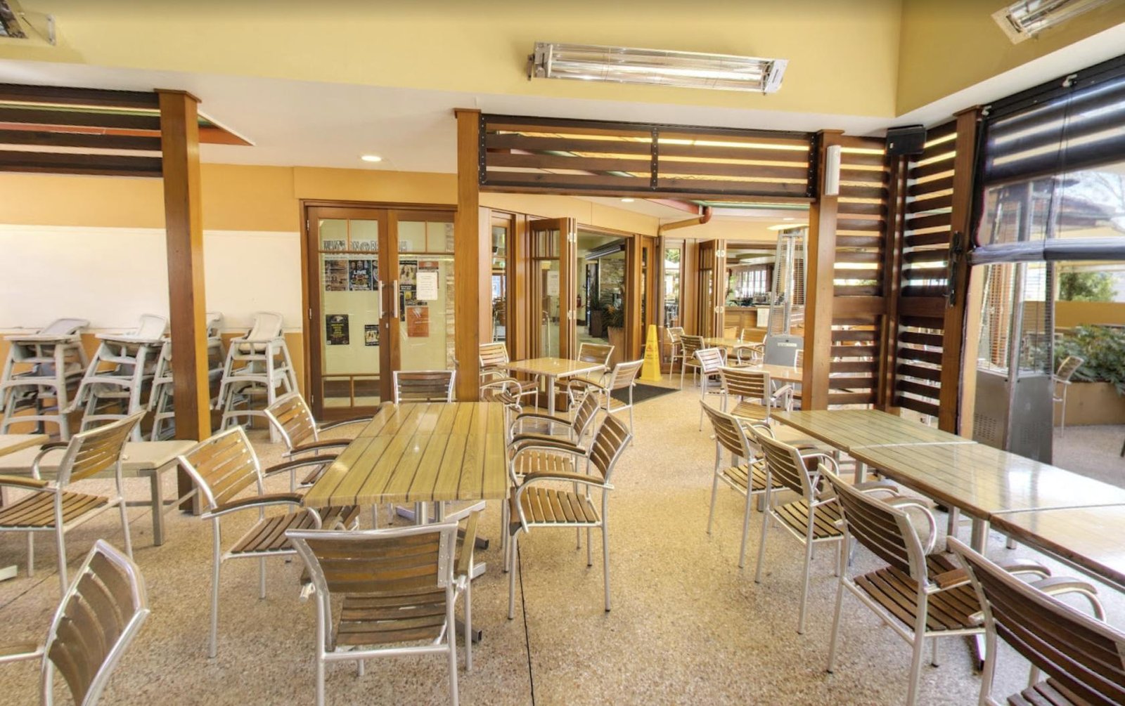 Undercover Beer Garden at Beerwah Hotel photo 7