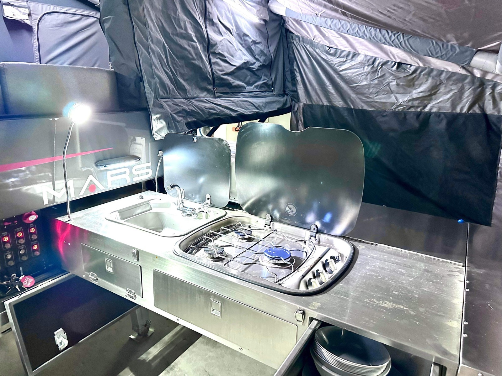 Luxury Space X camper photo 13