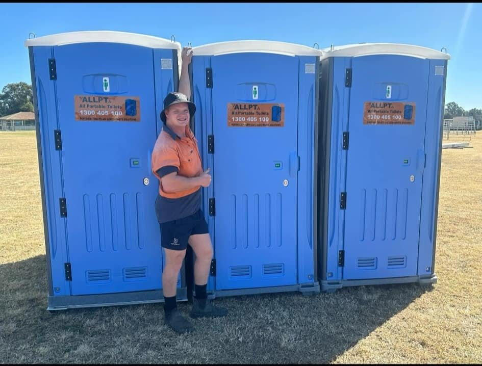 Party toilet / Bathroom hire photo 2