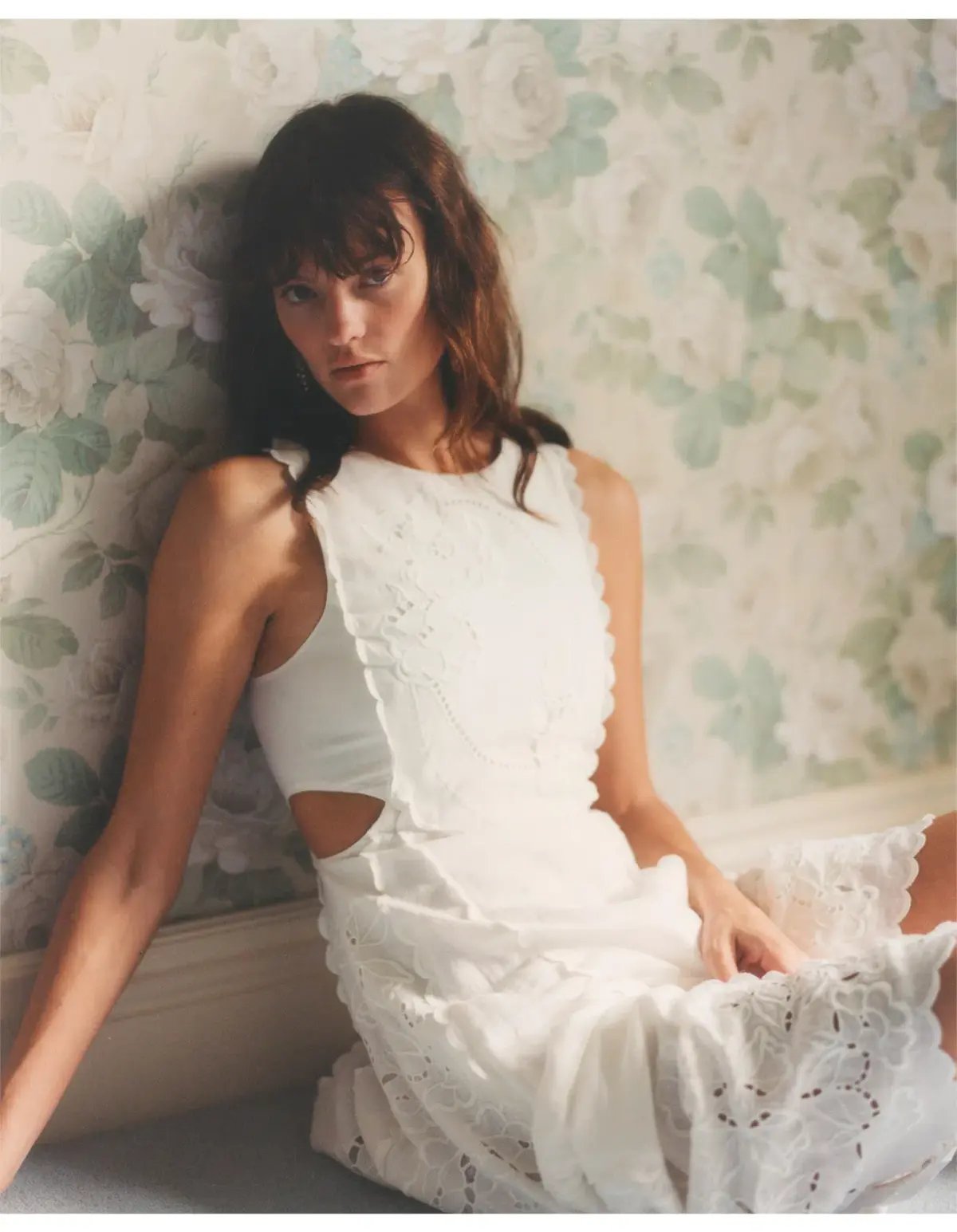 Lovaan Amelia Cutwork Embroidered Dress White Size 8 photo 2