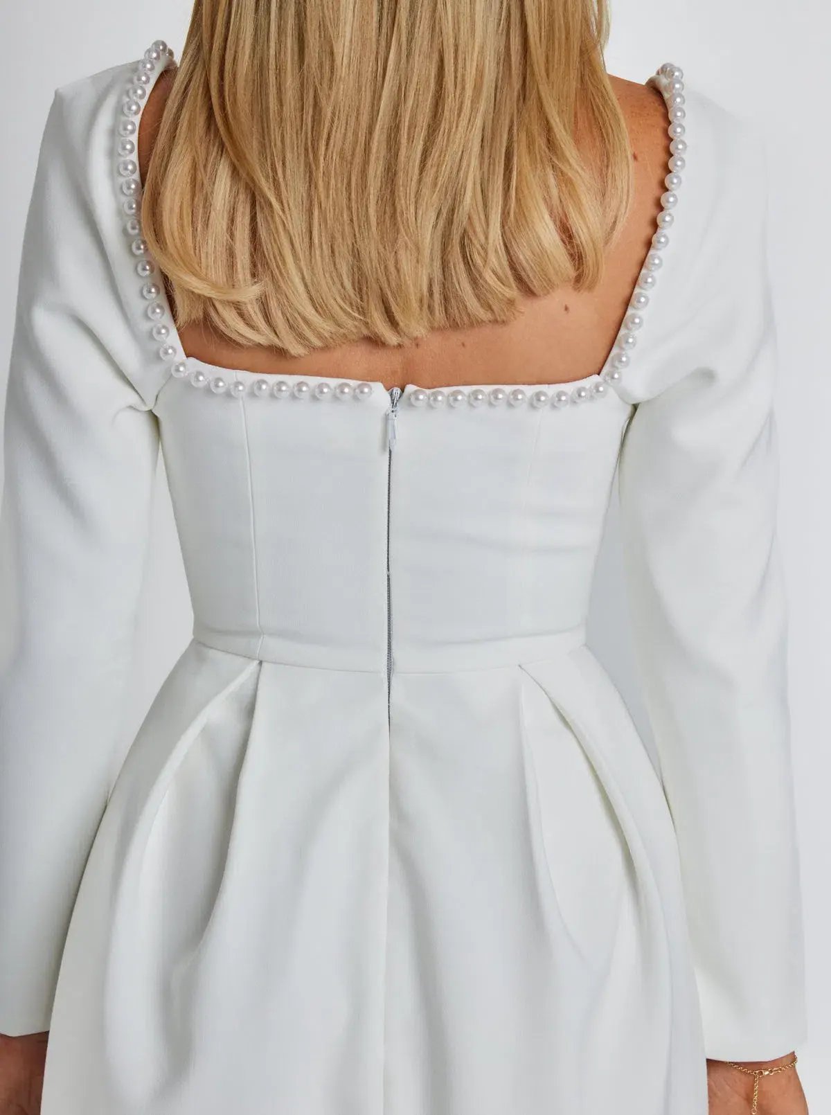 Odd Muse  The Ultimate Muse Pearl Dress White Size 10 photo 3