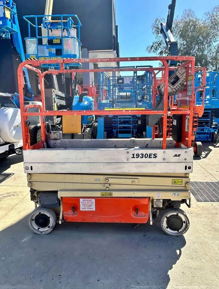 Scissor Lift Hire photo 4