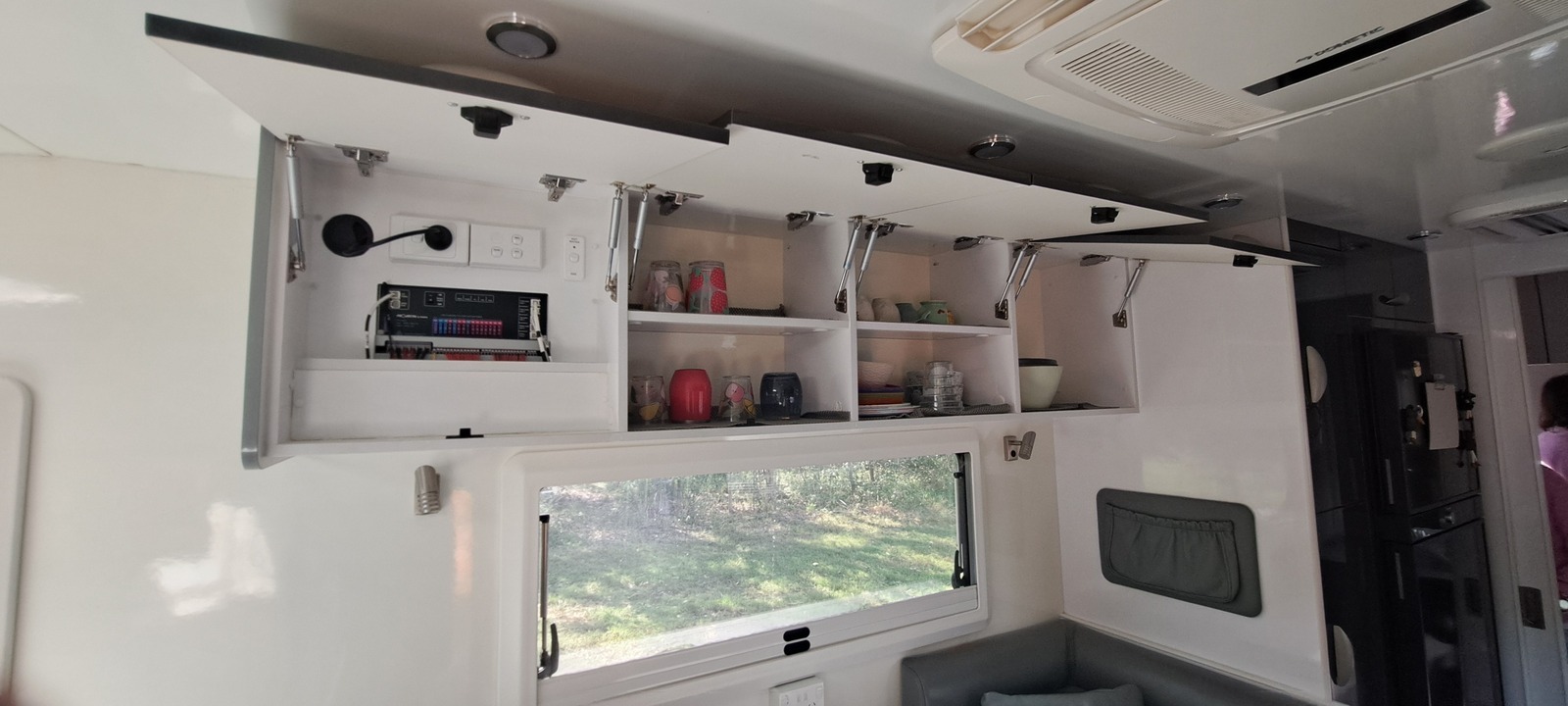 Your Dream Adventure Awaits. RDC206 20′ 6″ Discoverer – Ensuite, Air-Con, Solar & Reversing Cam photo 11