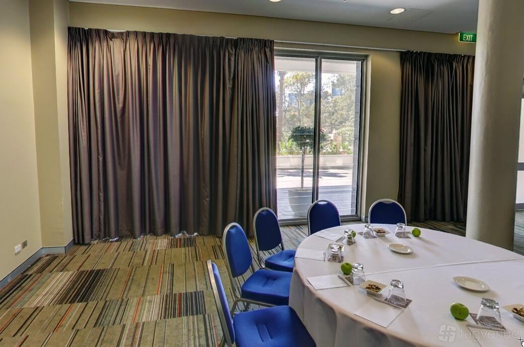 Parklands Room at Novotel Sydney Olympic Park Hotel photo 4