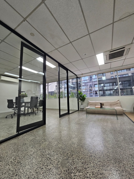 Private Office Suites & Hot Desks for Rent photo 5