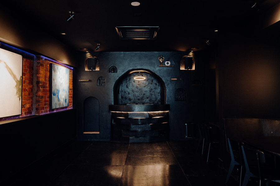 The Golden Fleece Hotel Bar and Rooftop photo 2