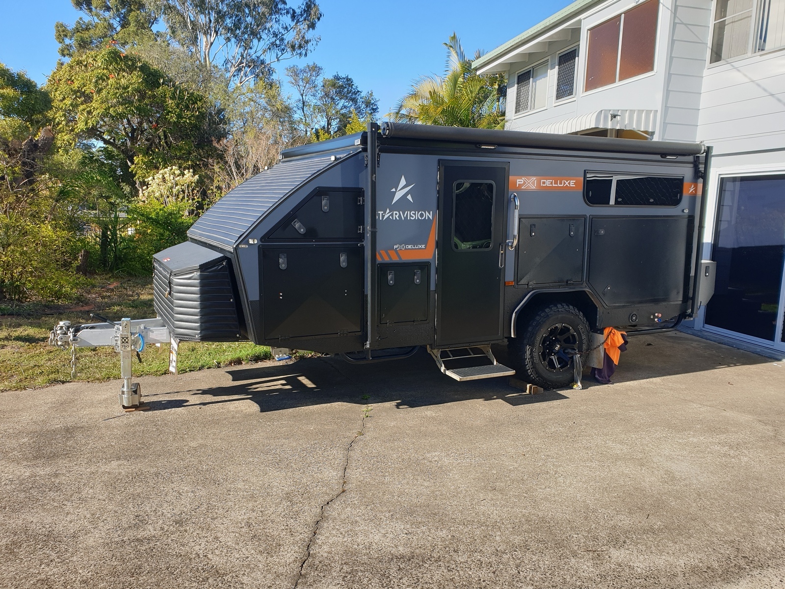 Family Camper, Hybrid Pop Top photo 2