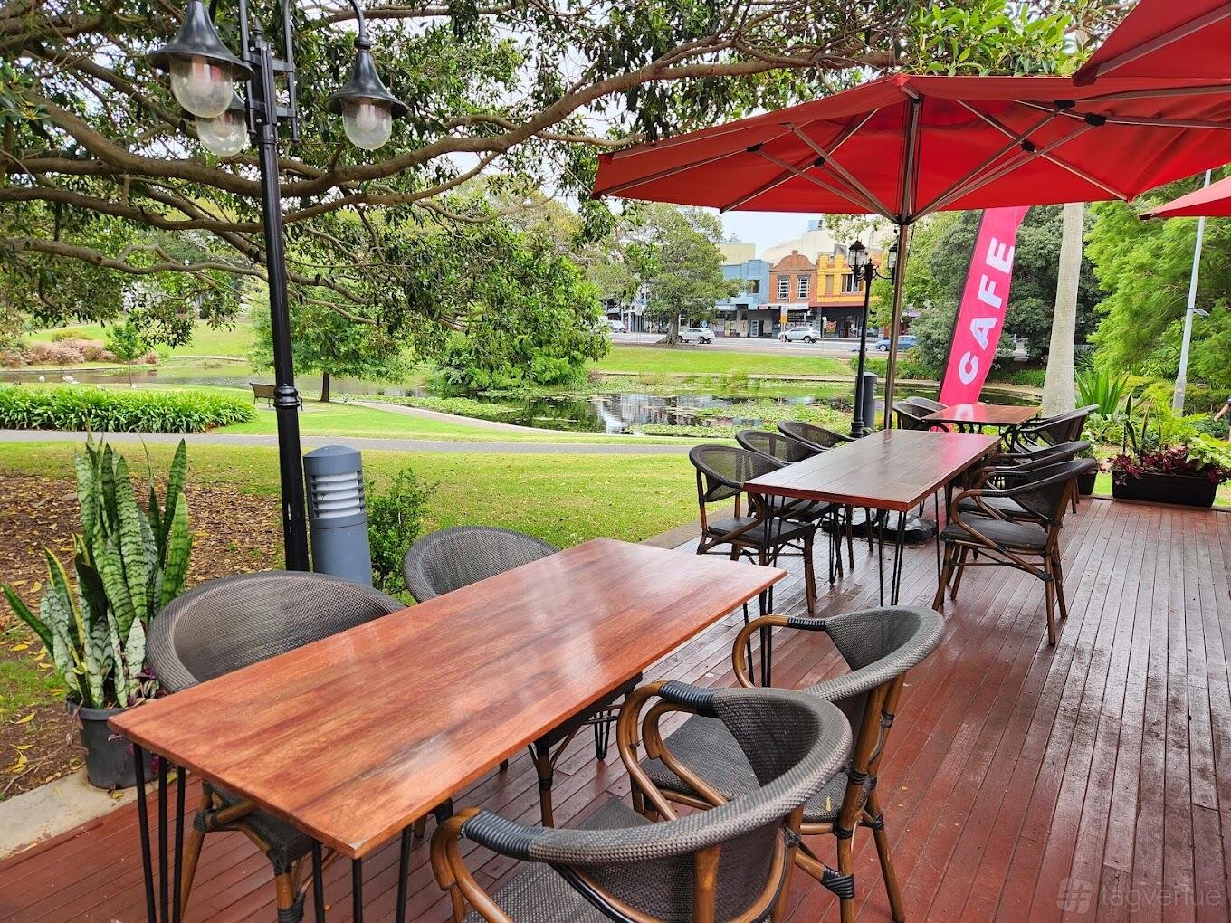 Entire Restaurant at Gardener's Lodge Cafe photo 5