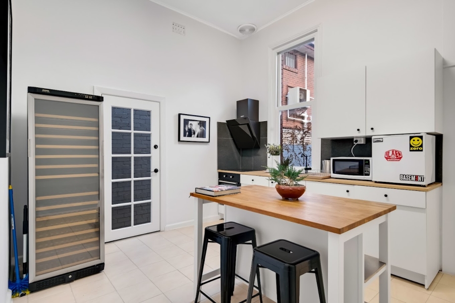 Creative Studio Space - Exclusive Shared Sublet. photo 2