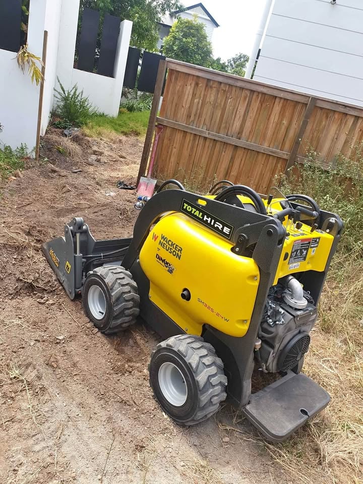Dingo kanga hire dry hire photo 6