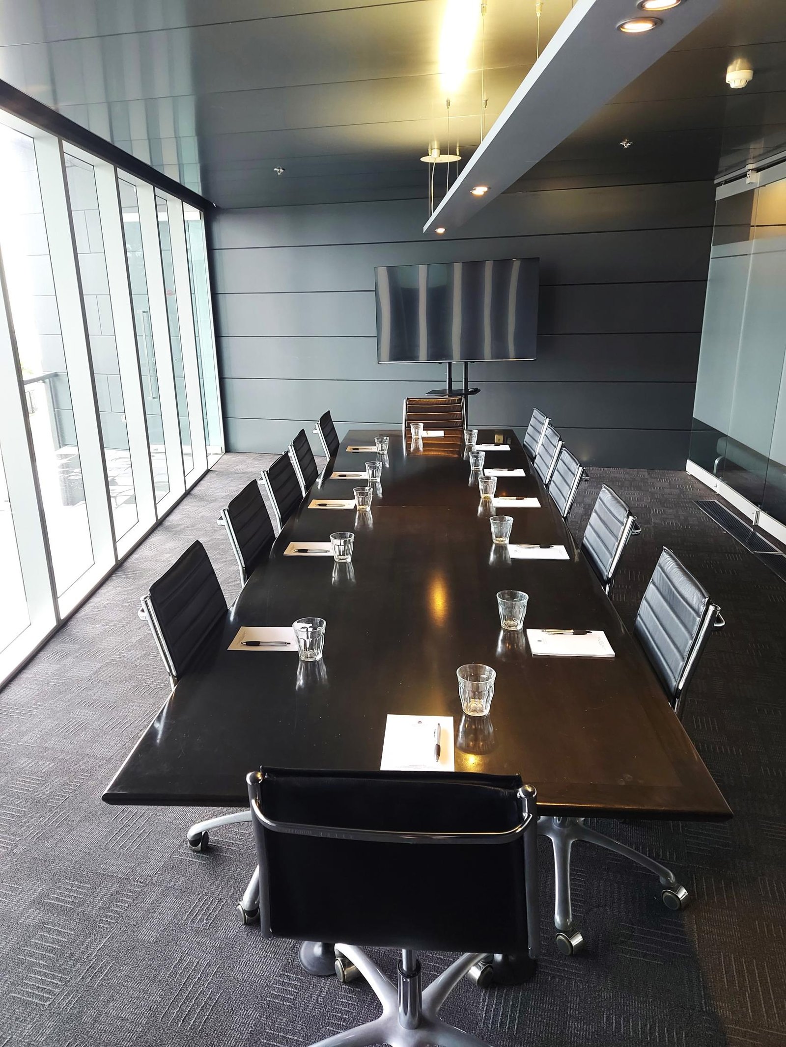 L2 Boardroom at SkyPoint photo 4
