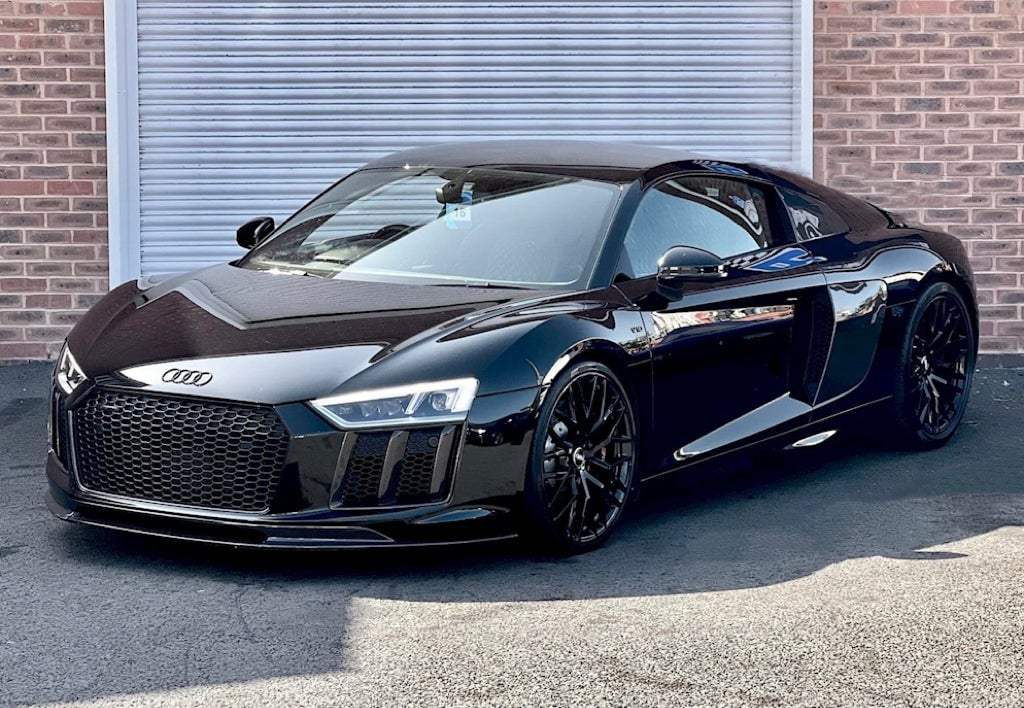 Audi R8 V10 photo 2