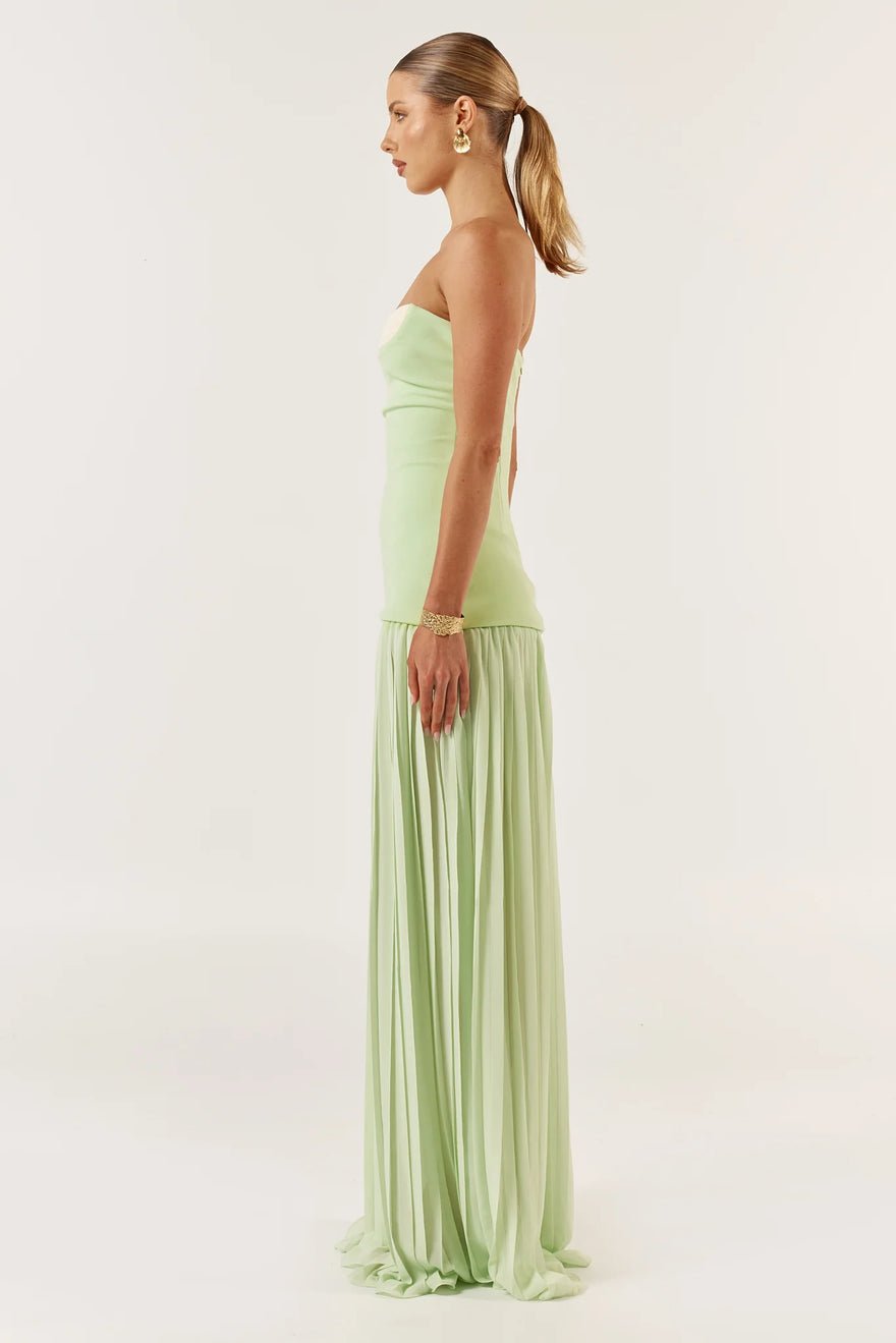 She is Olla Nicolette Dress photo 3