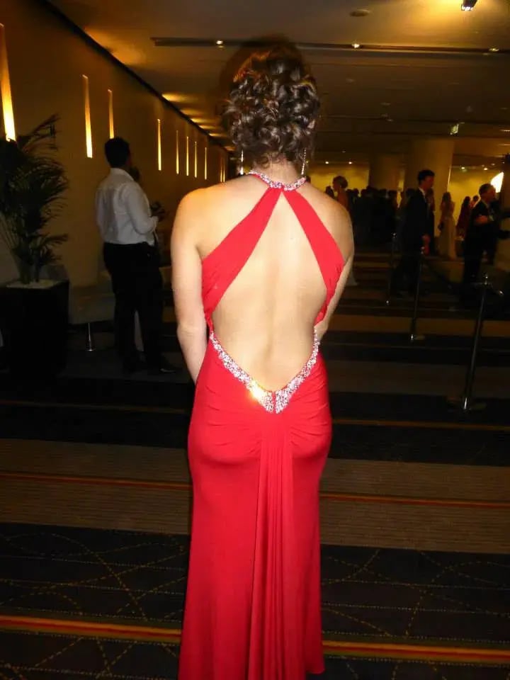 Rose Noir Halter Formal Floor Length Gown Red Size 8 photo 4