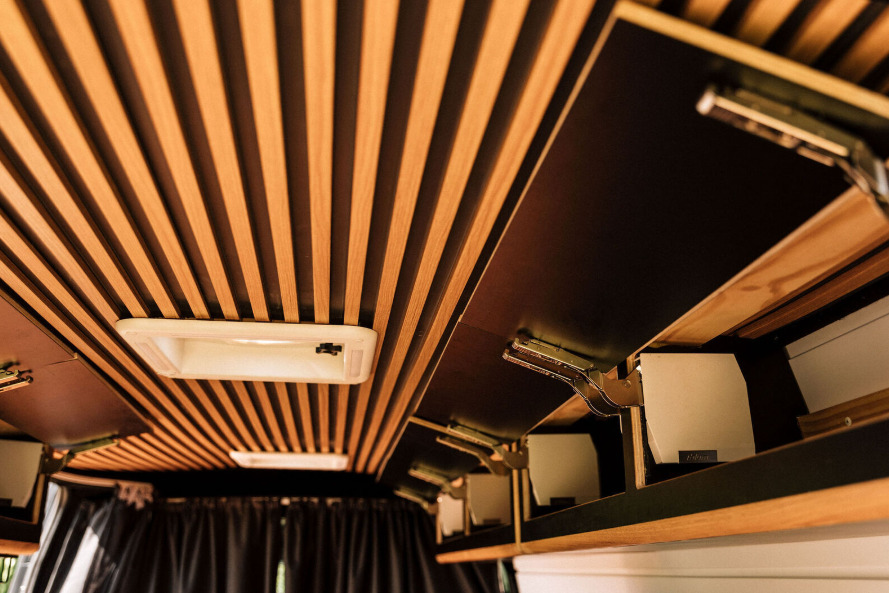 Lacy - Luxury Campervan photo 3