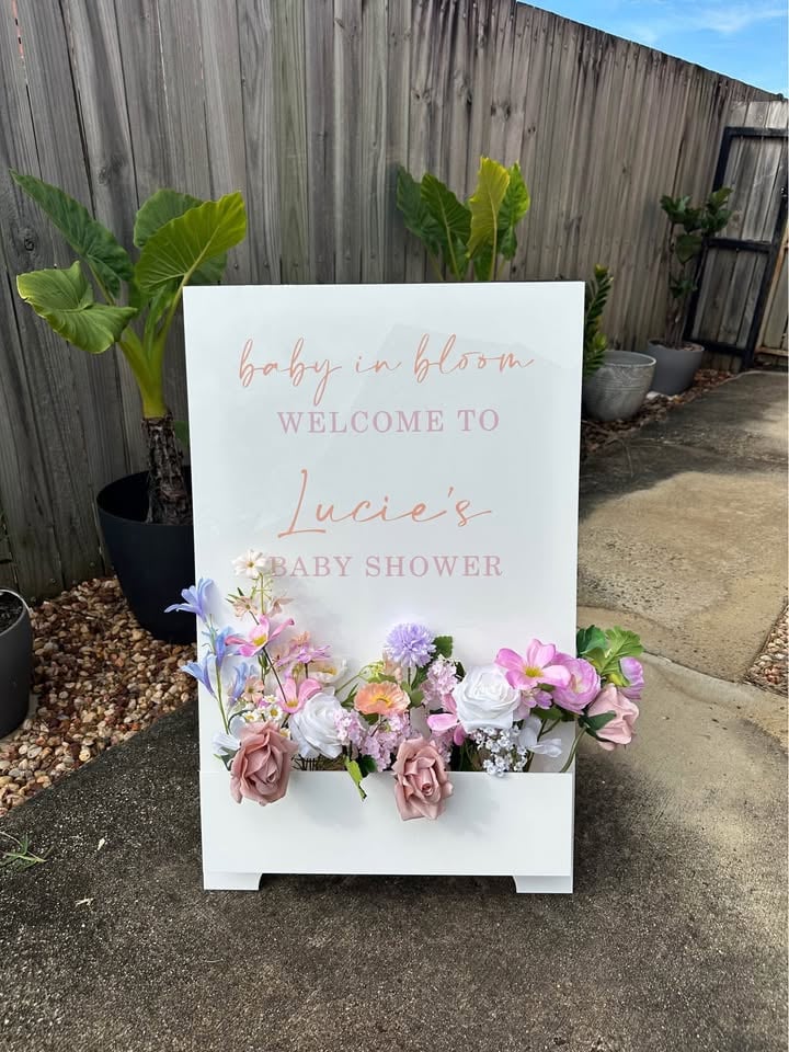 Baby shower sign hire photo 3