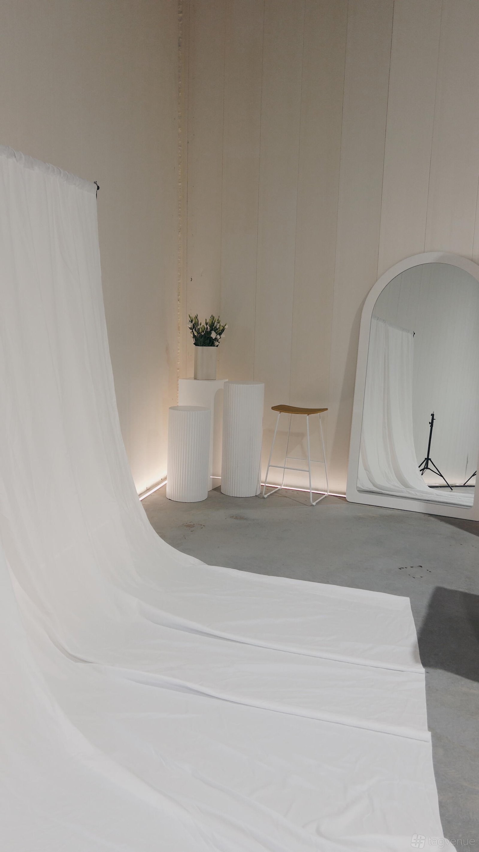 The Studio - Blanc Hire at The Studio by Salt and Lime Experiences photo 7