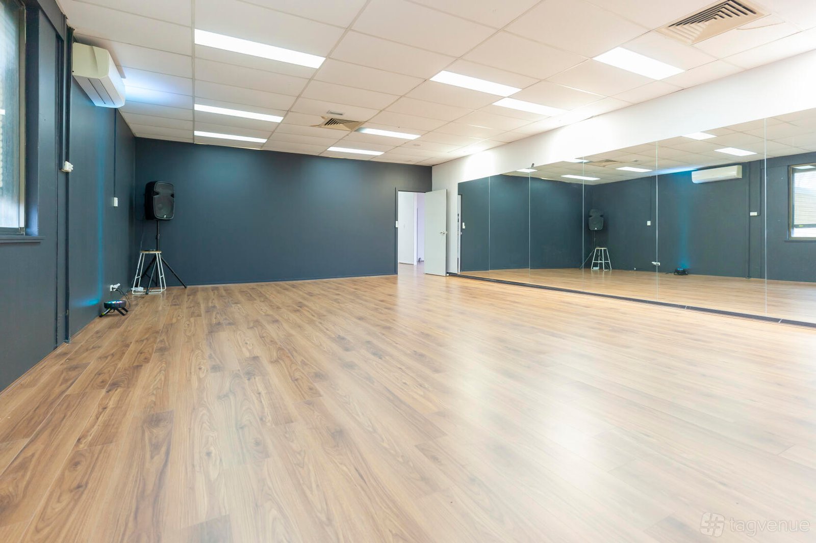 Medium Studio at Latin Junction photo 2