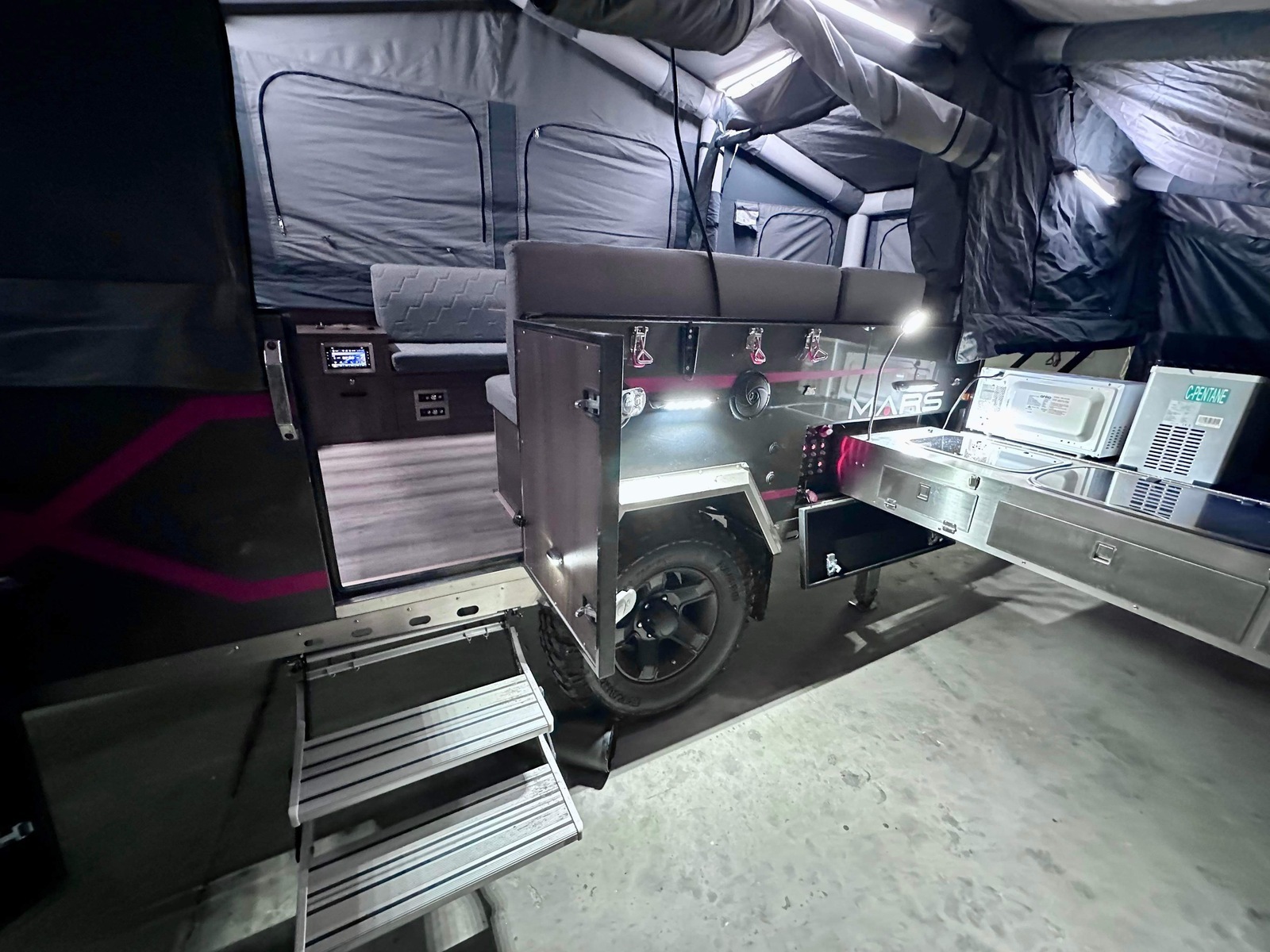 Luxury Space X camper photo 14