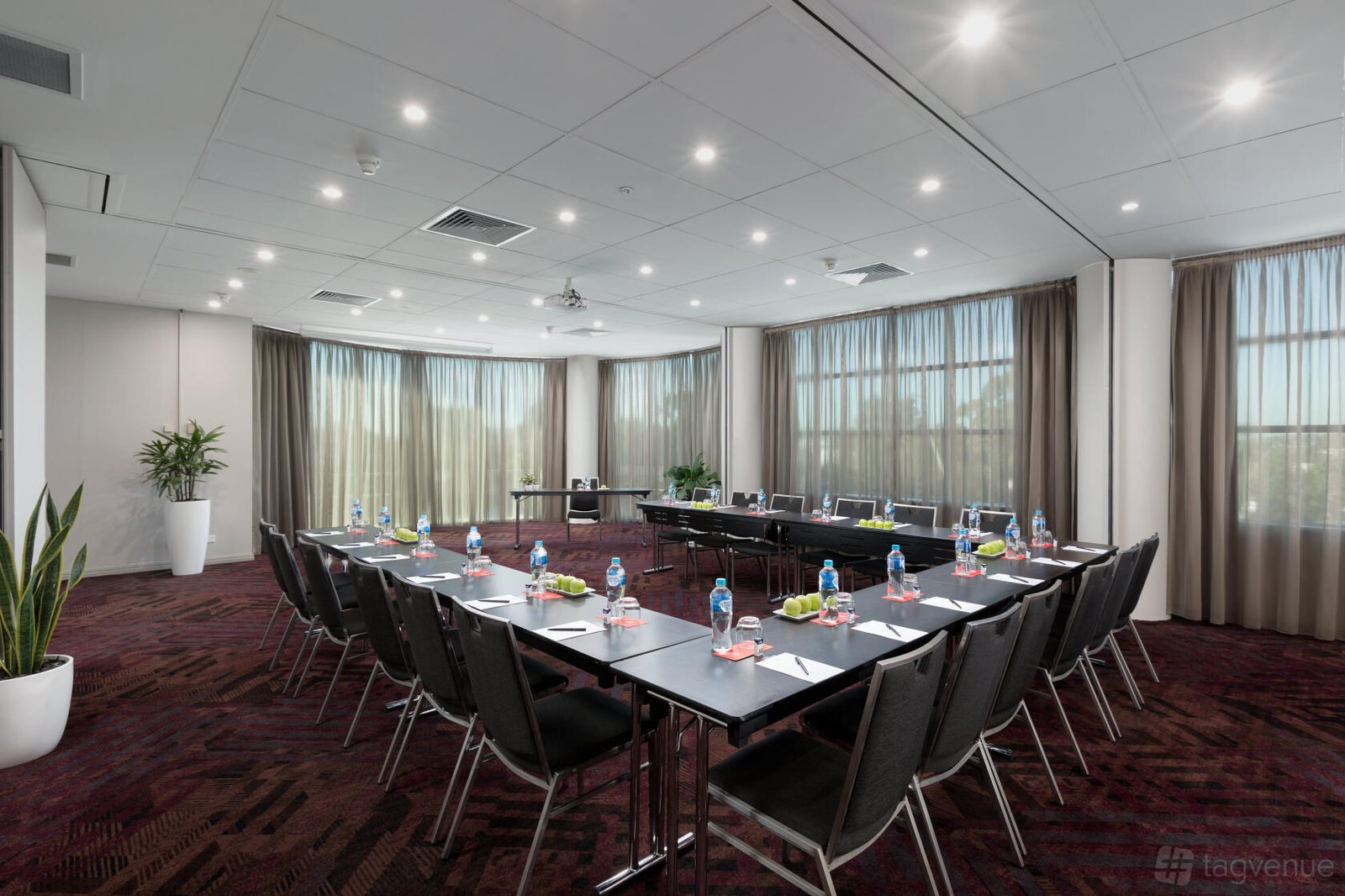 Kingston Town at Rydges Parramatta photo 5
