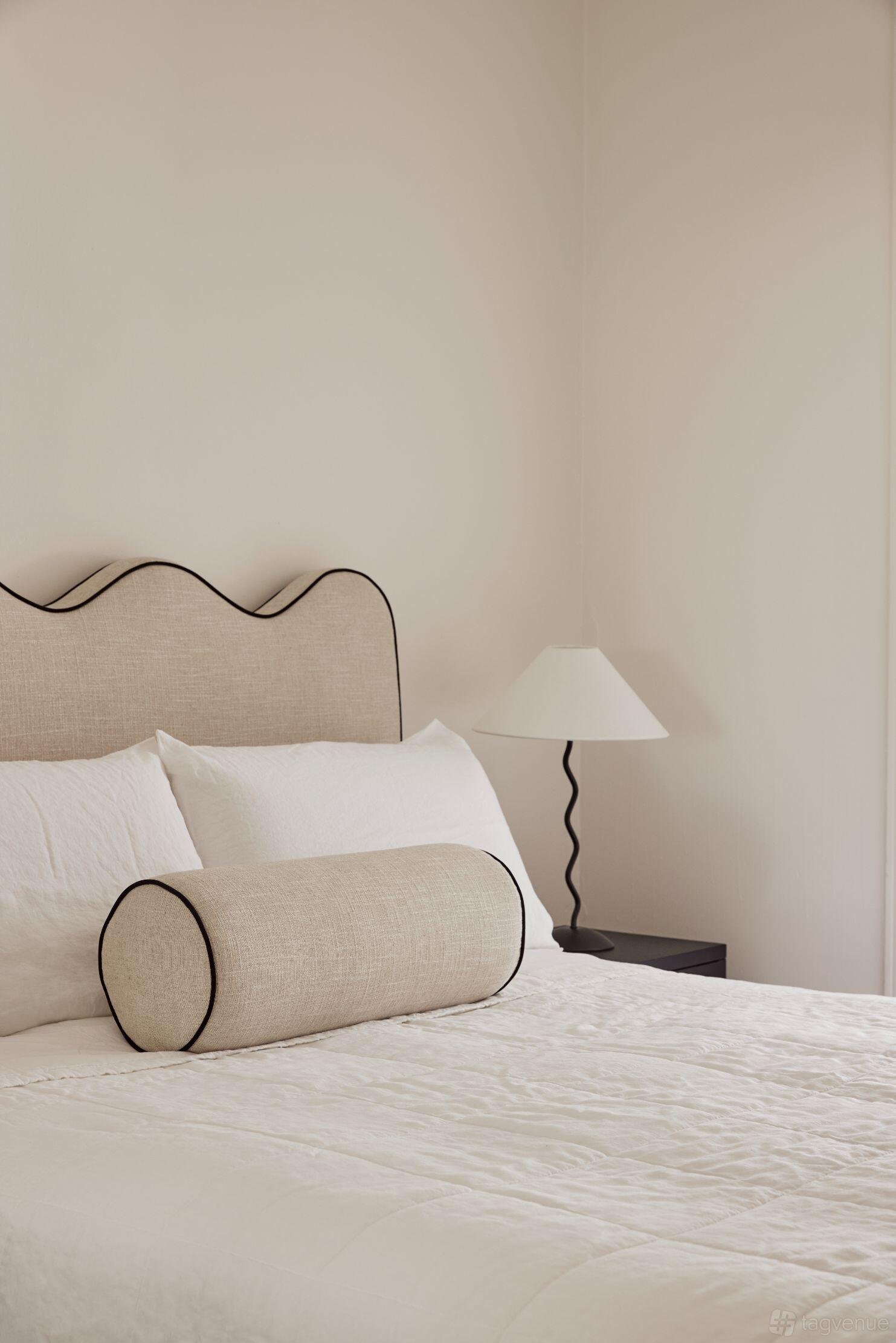 McMullin & Co 3-Bed Apartment at Three Rooms Sydney photo 8