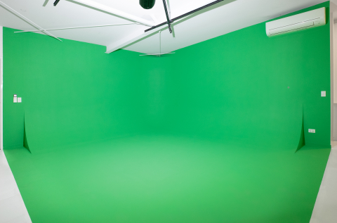 Studio 1 - Floor to Ceiling Daylight Studio photo 4