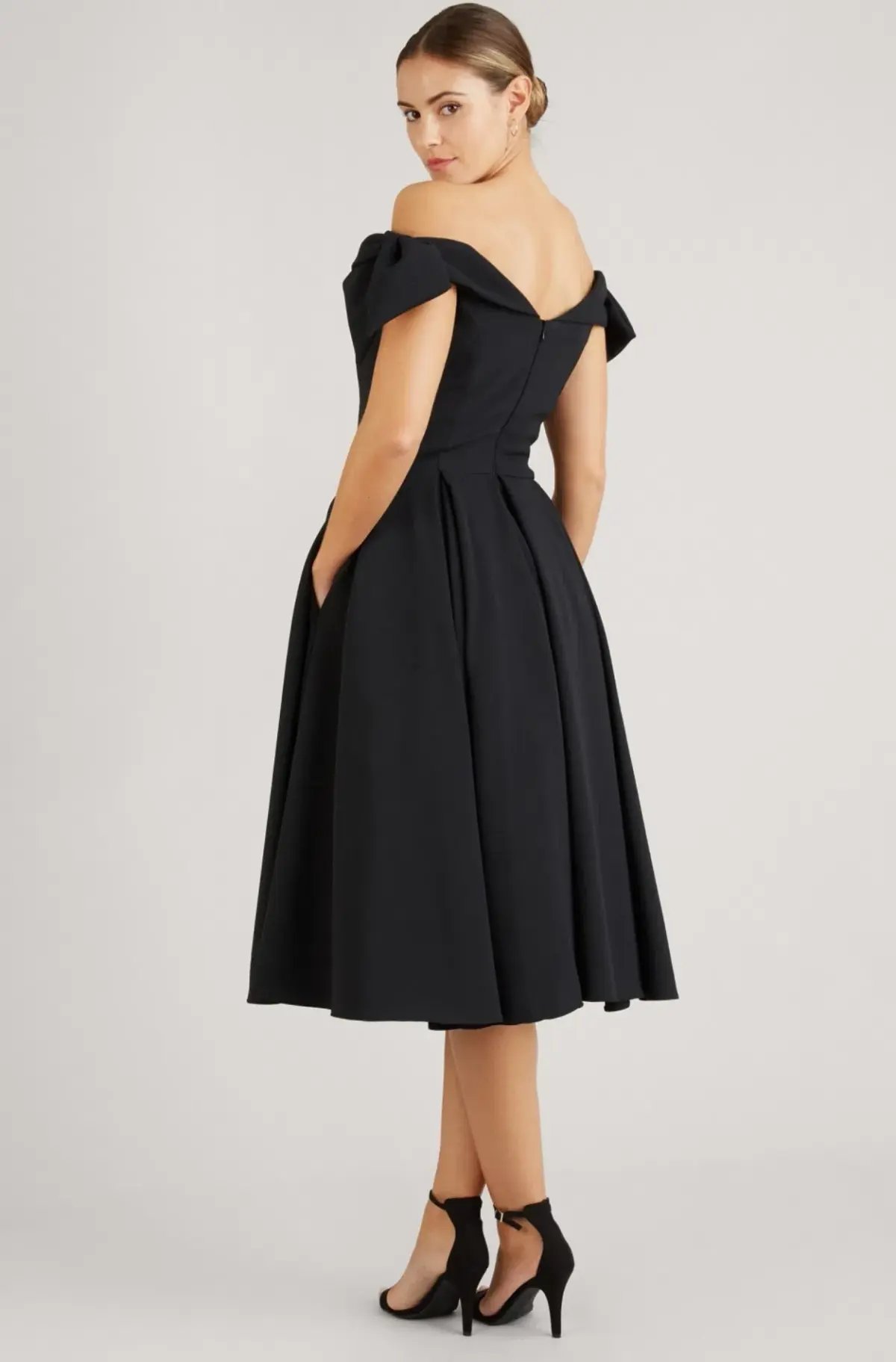 Tilly Prom Dress Black Size AU 6 photo 3