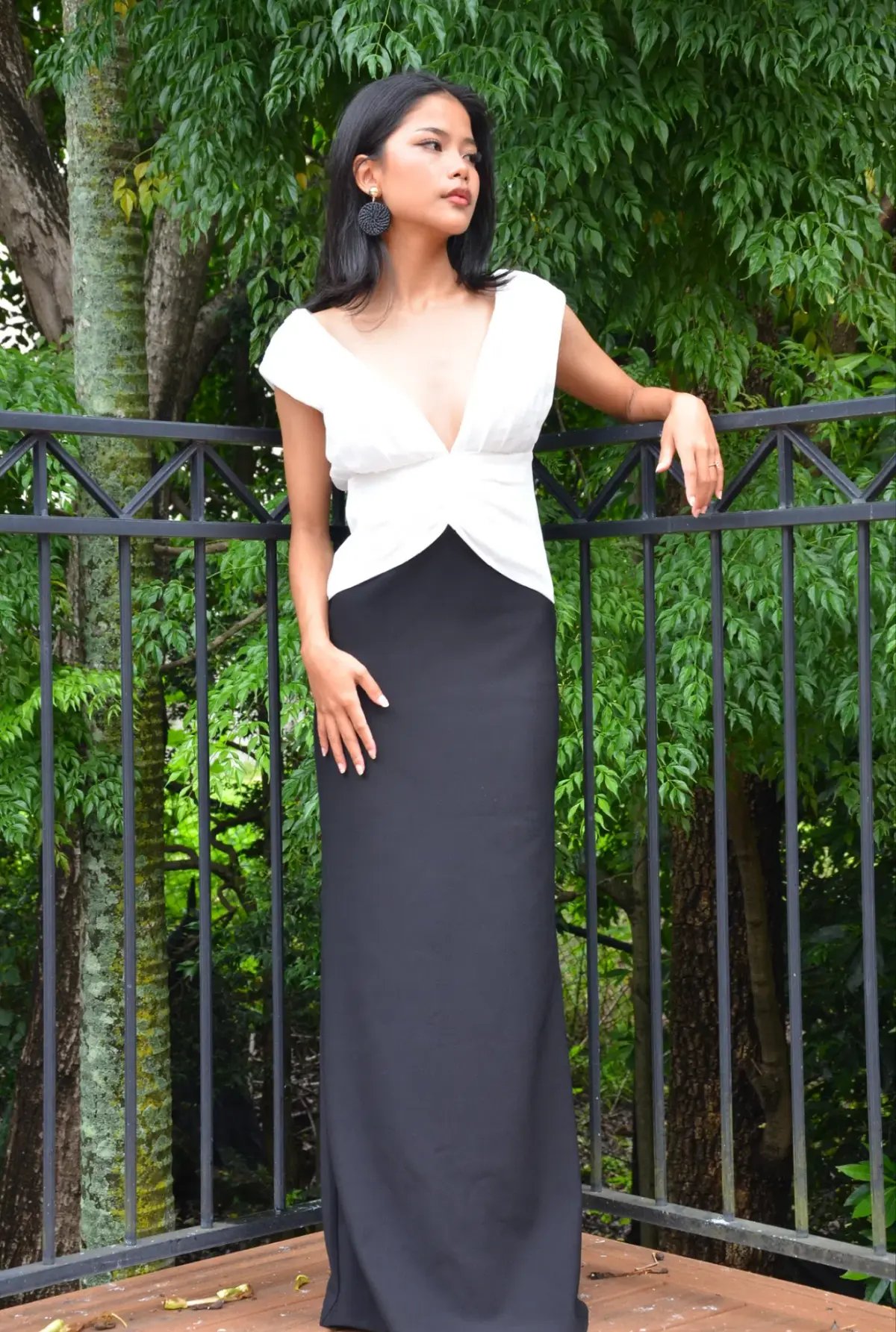 Monique Contrast Maxi Dress - Black MESHKI photo 8