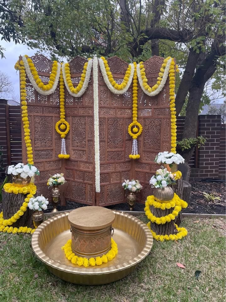 Haldi Decor, Haldi Ceremony Decor Hire, Haldi Urli, Indian Decoration Items, Indian Decor photo 3