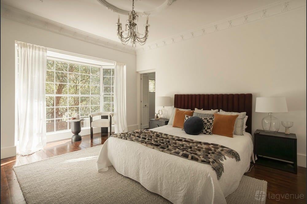 Entire Venue at Modern Luxury Home with High Ceilings photo 3