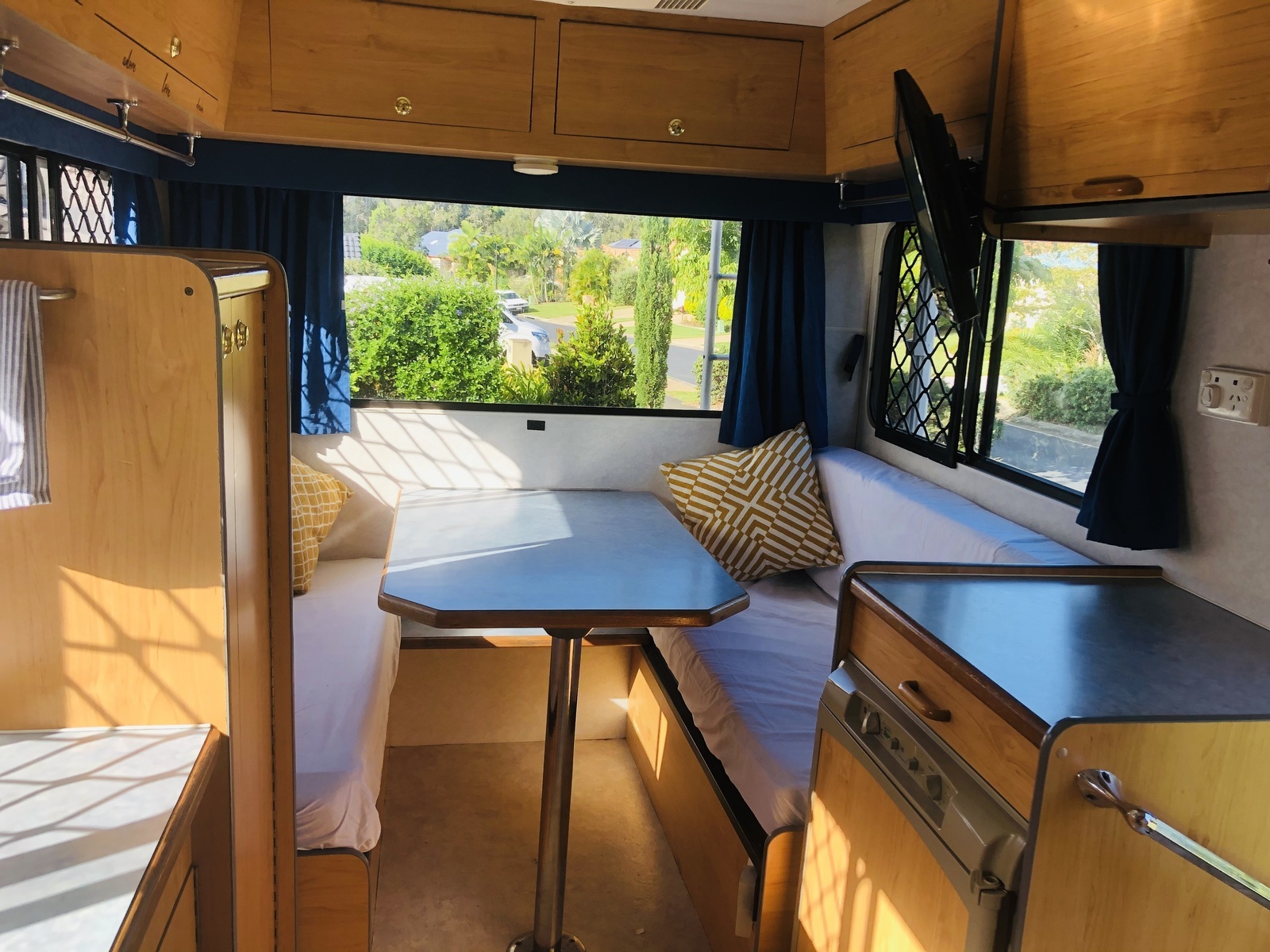 Mana motorhome photo 8