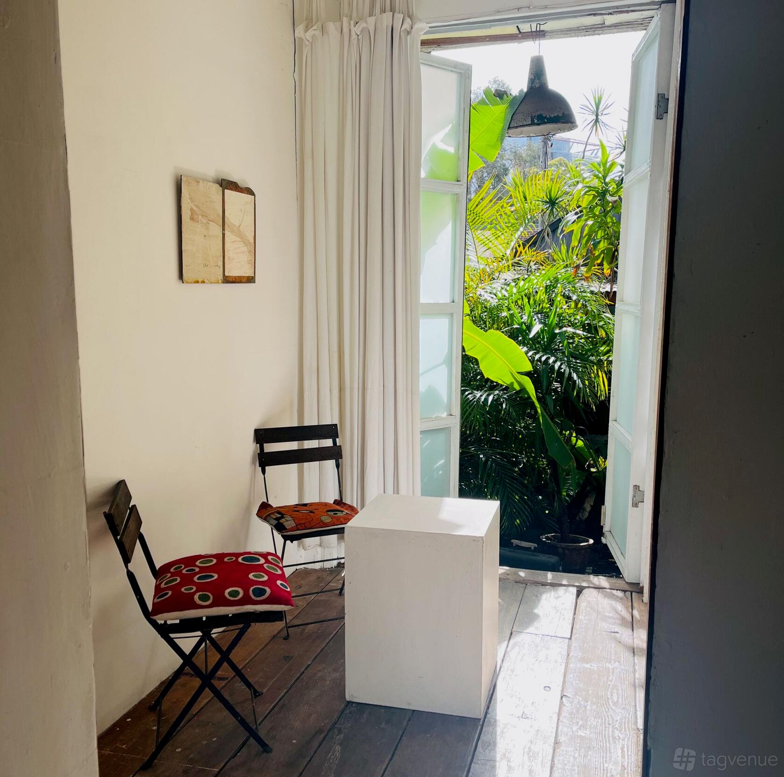 Studio with natural light at Beautiful White Space photo 31