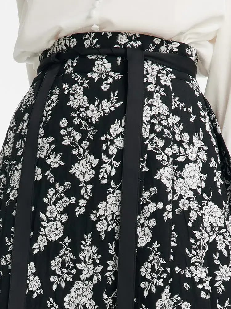 Camellia Jacquard Pleated Women Mamianqun With Bottomed Skirt photo 5