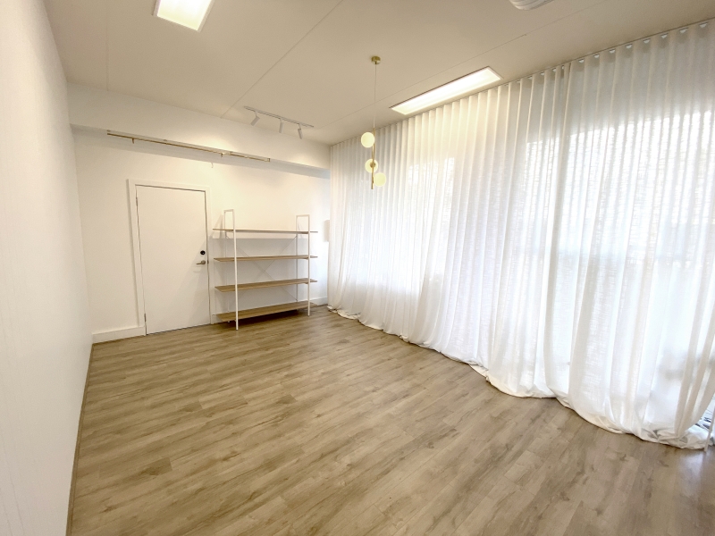 Photo Studio, Co-Working Office & Yoga Room photo 4