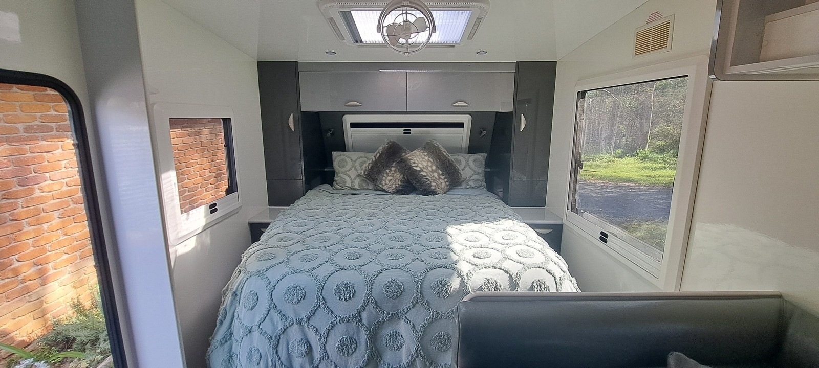 Your Dream Adventure Awaits. RDC206 20′ 6″ Discoverer – Ensuite, Air-Con, Solar & Reversing Cam photo 3