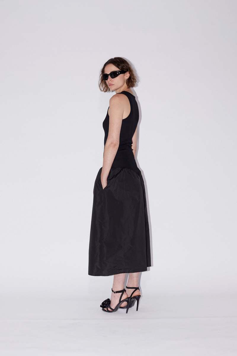 SAEMDI SPORTY PEPLUM DRESS - BLACK photo 3