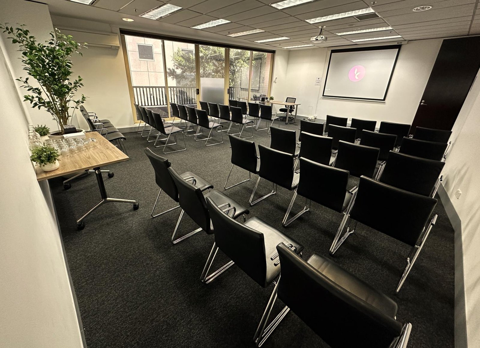 Standard Room at Karstens Sydney photo 4