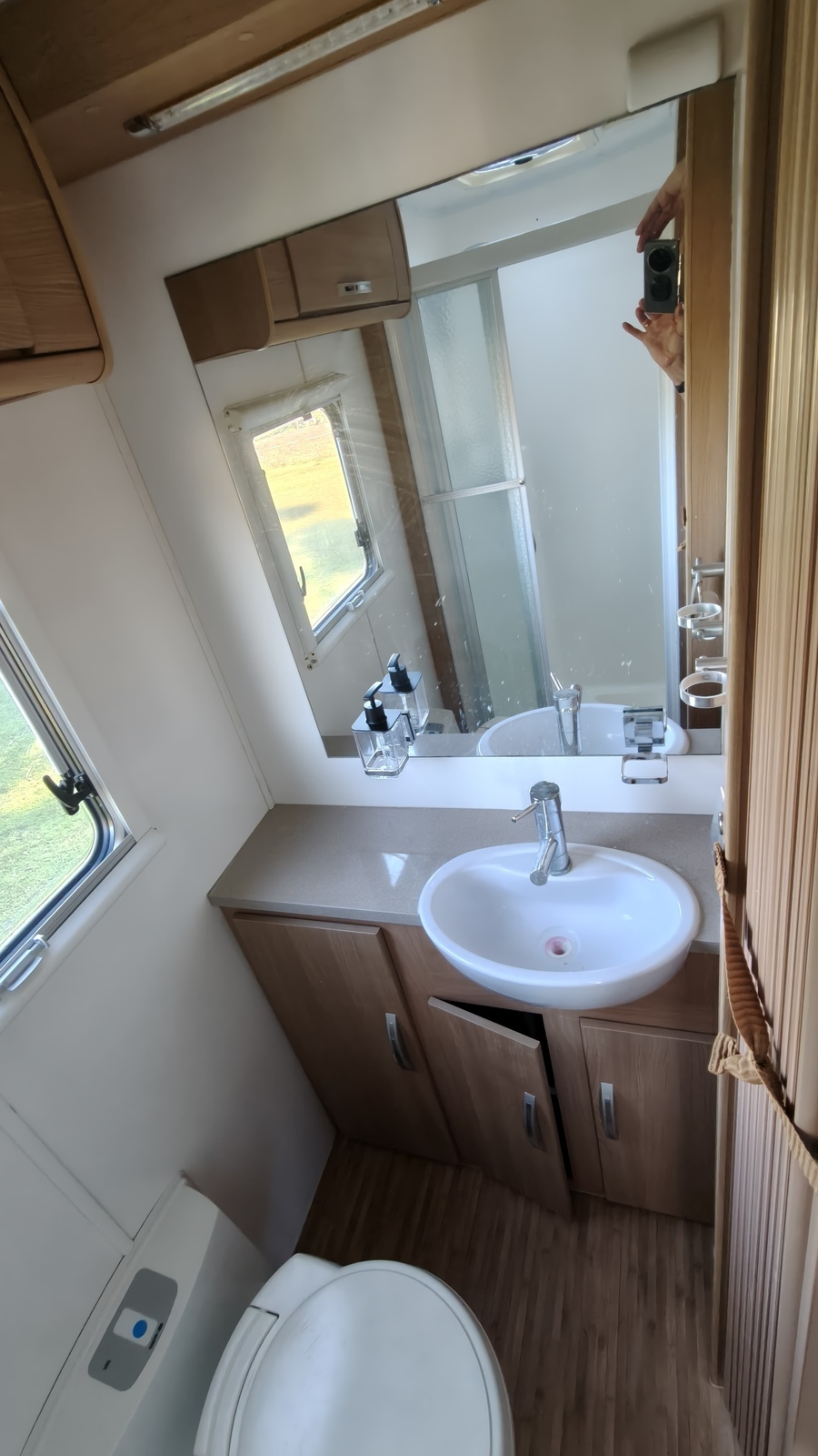 Family Escape Van – Sleeps 4 in Comfort photo 14