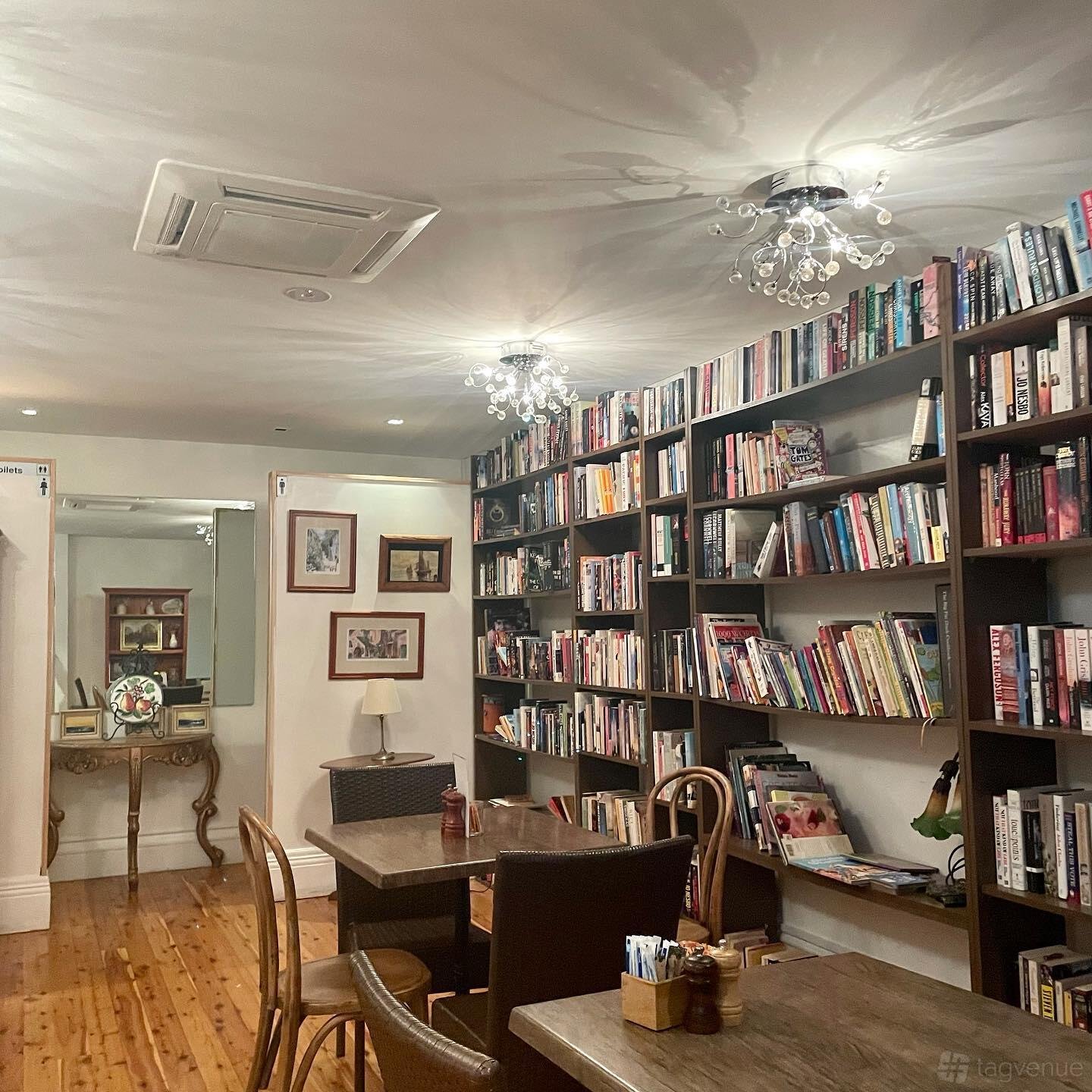 Entire Venue at Billi's Cafe photo 8