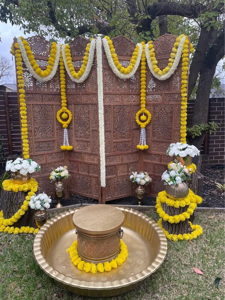 Haldi Decor, Haldi Ceremony Decor Hire, Haldi Urli, Indian Decoration Items, Indian Decor photo 2