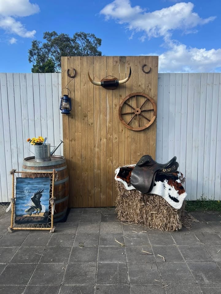 Country backdrop and prop hire photo 7