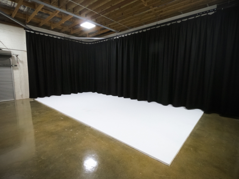 White Cyclorama - Balloon Tree Productions photo 4
