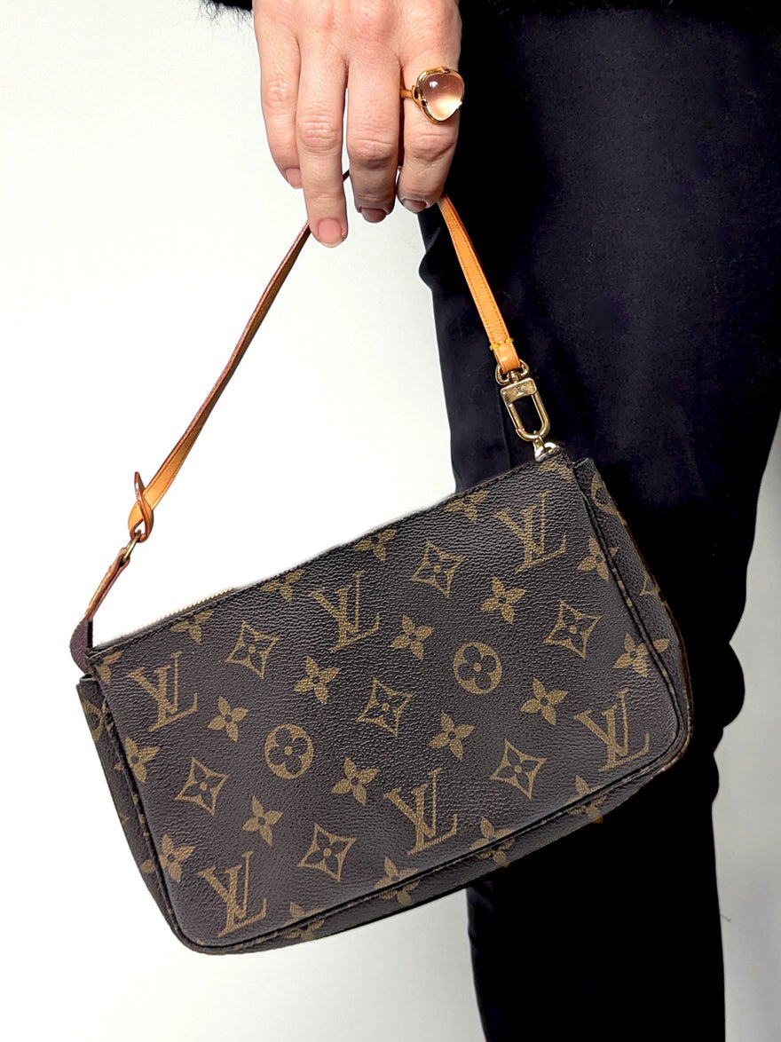 Louis Vuitton Vintage Pochette Accessoires Monogram Bag photo 4